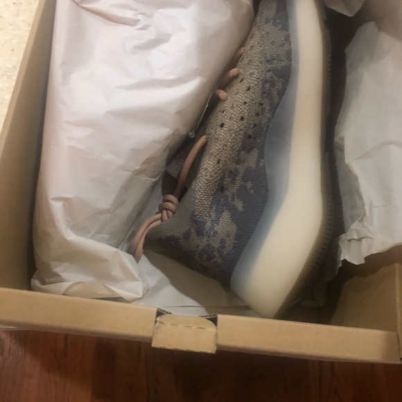 Yeezy Mist 5.5 - Picture 3 of 6